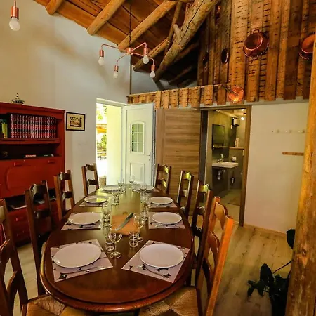 Alpstuga Le De La Foret, Ideal For Your Reunions *